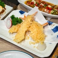 KIN สยามสแควร์ *อยู่ด้านล่างติดถนนใหญ่