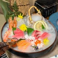 KIN สยามสแควร์ *อยู่ด้านล่างติดถนนใหญ่