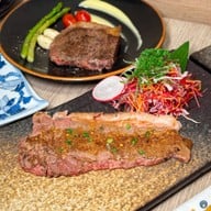 KIN สยามสแควร์ *อยู่ด้านล่างติดถนนใหญ่