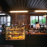 rooth cafe Bangsean.Chonburi