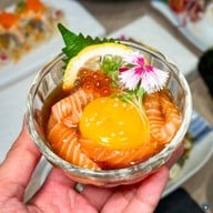 KIN สยามสแควร์ *อยู่ด้านล่างติดถนนใหญ่