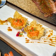 KIN สยามสแควร์ *อยู่ด้านล่างติดถนนใหญ่