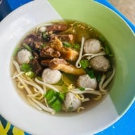 พรก๋วยเตี๋ยวกุดชุม