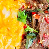 🔥กระเพราเนื้อโคขุนไข่ข้นเยิ้มๆ ฮาลาล 📣อร่อยอันดับหนึ่ง ✅อันวากระเพราเนื้อโคขุน