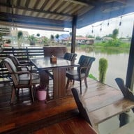 บรรยากาศ ผัดไท ก๋วยเตี๋ยวต้มยำ อาหารตามสั่ง กุ้งเผา หม่าล่า บ้านฉันมีคลอง