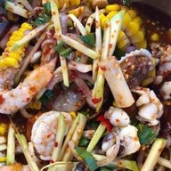 ร้านมันฝรั่งเขย่าหน้าCJ CJ