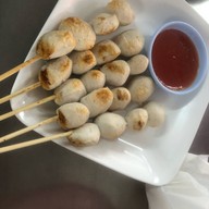 ลูกชิ้นอนามัย ซอยศูนย์วิจัย (ข้าง รพ.กรุงเทพ)