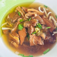 พรก๋วยเตี๋ยวกุดชุม