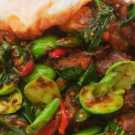 ข้าวมันไก่แม่อีพลอย ถนนเลียบทางรถไฟบางขุนนนท์