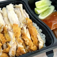 ข้าวมันไก่ตอนบุญทวี บะหมี่เกี๊ยว ข้าวหมูกรอบ ราชพฤกษ์ ปทุมธานี ปั้ม ปตท กม35