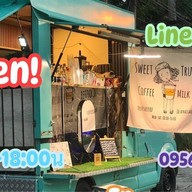 สวีททรัครถน้ำสีเขียว กาแฟสดโมก้าพอม ชาใต้ ผลไม้สด (เมืองใหม่ชัยมงคล)
