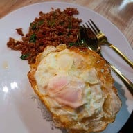 ร้านลับ เชฟโอครัวริมบ่อ