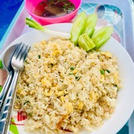 ข้าวผัดปู ตราทอง ปั้ม ปตท.วังตะเคียน