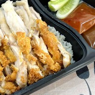 ข้าวมันไก่ตอนบุญทวี บะหมี่เกี๊ยว ข้าวหมูกรอบ ราชพฤกษ์ ปทุมธานี ปั้ม ปตท กม35