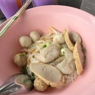ก๋วยเตี๋ยวลูกชิ้นปลาฝั่งธน
