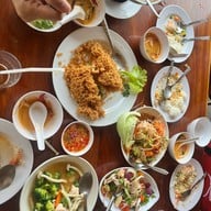 แพบ้านริมน้ำ