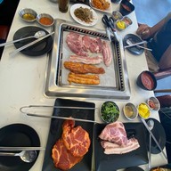 Kantar BBQ - กันธาบาร์บีคิว ปิ้งย่างเกาหลี สาธุประดิษฐ์