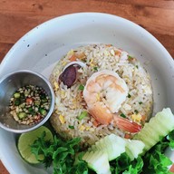 เวล คาเฟ่ (WHALE CAFE) -