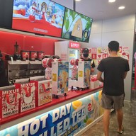 บรรยากาศ Mixue ทวีวัฒนา