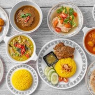 ข้าวหมกไก่ทอด by siri สุขุมวิท101/1