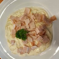 เวล คาเฟ่ (WHALE CAFE) -