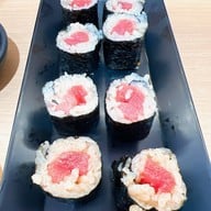 Sen Sen Sushi J-Park Sriracha