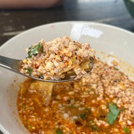 เฮียจู๋ ก๋วยเตี๋ยวต้มยำหมูบะช่อ (ลาดพร้าว71) ลาดพร้าว
