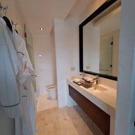 Natee The Rivetfront Hotel Kanchanaburi