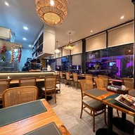 Pad Lay - Thai Stir Fry & Seafood พัทยา