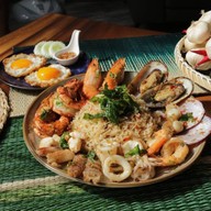 Pad Lay - Thai Stir Fry & Seafood พัทยา