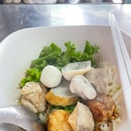ก๋วยเตี๋ยวลูกชิ้นปลาคุณหมวย