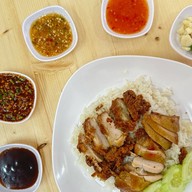 โอชา Halal (ข้าวมันไก่ อาหารจานเดียว ก๋วยเตี๋ยว)
