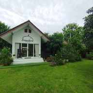 บรรยากาศ The Pomellow Family Farm