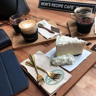 MOM’S RECIPE CAFE BAKERY Panya Market ชั้น1 ห้างปัญญามาร์เก็ต ถนนปัญญาอินทรา