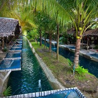 ณ.อุบล คาเฟ่สวนมะพร้าว พิบูลมังสาหาร