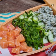 เมนูของร้าน Hunter Poke เดอะคอมมอนส์ ทองหล่อ