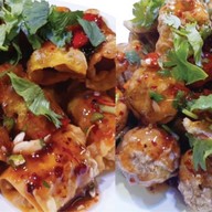 หนูอุ๊ ลูกชิ้นทอด Foodie  Market Bangna