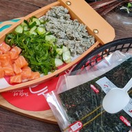 เมนูของร้าน Hunter Poke เดอะคอมมอนส์ ทองหล่อ