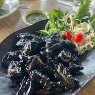 ณ.อุบล คาเฟ่สวนมะพร้าว พิบูลมังสาหาร