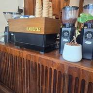 LOG Coffee & Teak Furniture