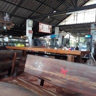 บรรยากาศ ป้าตุ่มก๋วยเตี๋ยวแกงส้ม บ้านฉาง จ.ระยอง