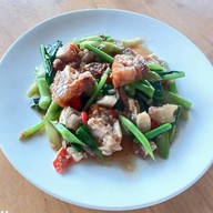 ครัวปอ 👍👍 สุกี้ ก๋วยจั๊บ ราดหน้า ขนมจีน ตามสั่ง 🆚 สเต็ก -
