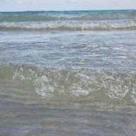 หาดน้ำใส