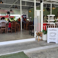 บรรยากาศ ข้าวแกงพี่น้อย