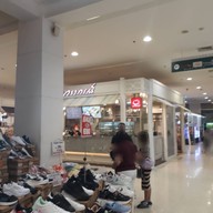 หน้าร้าน Waraporn Salapao มาร์เก็ต วิลเลจ หัวหิน