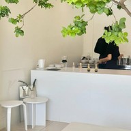 ROSIE.cbi Matcha Cafe .