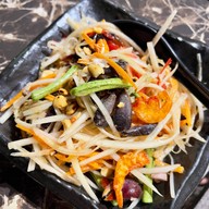 นั่ง ตา-กลม ตาก-ลม มา ย่างหมึก