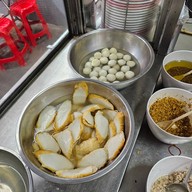 บรรยากาศ ซ้ง เย็นตาโฟ เอกชัย 40 -