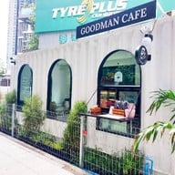 GoodMan Cafe BTS ห้าแยกลาดพร้าว