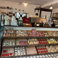 Charlotte Hut Coffee & Tea Bar แพร่